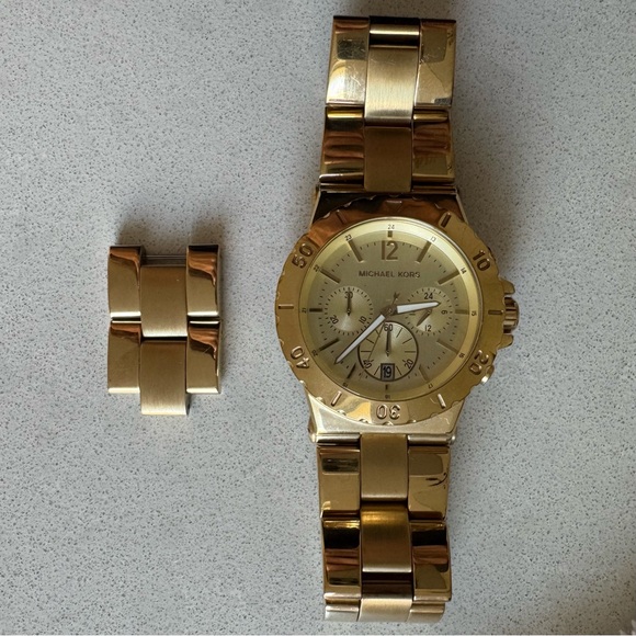 Michael Kors Goldtone Watch MK5313 - Picture 3 of 3